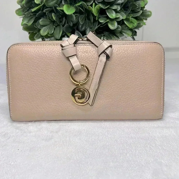 Chloe alphabet long leather wallet - Picture 1 of 12